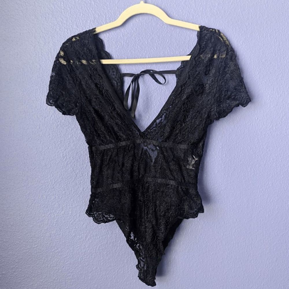 SHEIN Women's Classic Sexy Floral Lace Scallop Trim Teddy Bodysuit Sleepwear S